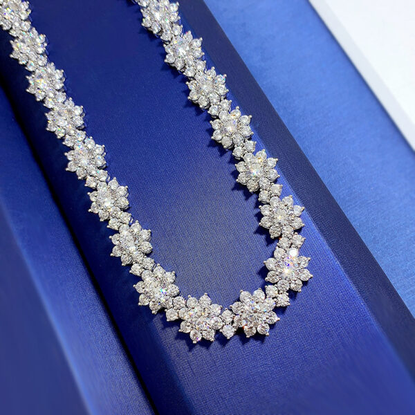 Beautiful 925 Silver High Carbon Diamond Sunflower Collarbone Chain - Image 5